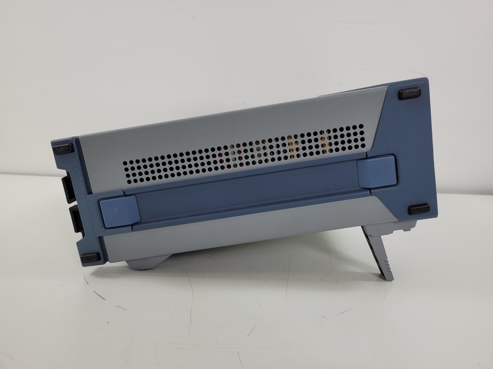 Image of Rohde & Schwarz AFG Function Generator 377.2100.02 Lab