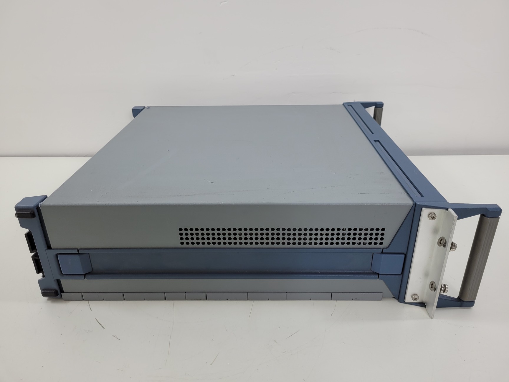 Image of Rohde & Schwarz Signal Generator SMX 826.4517.52 Lab Spares/Repairs