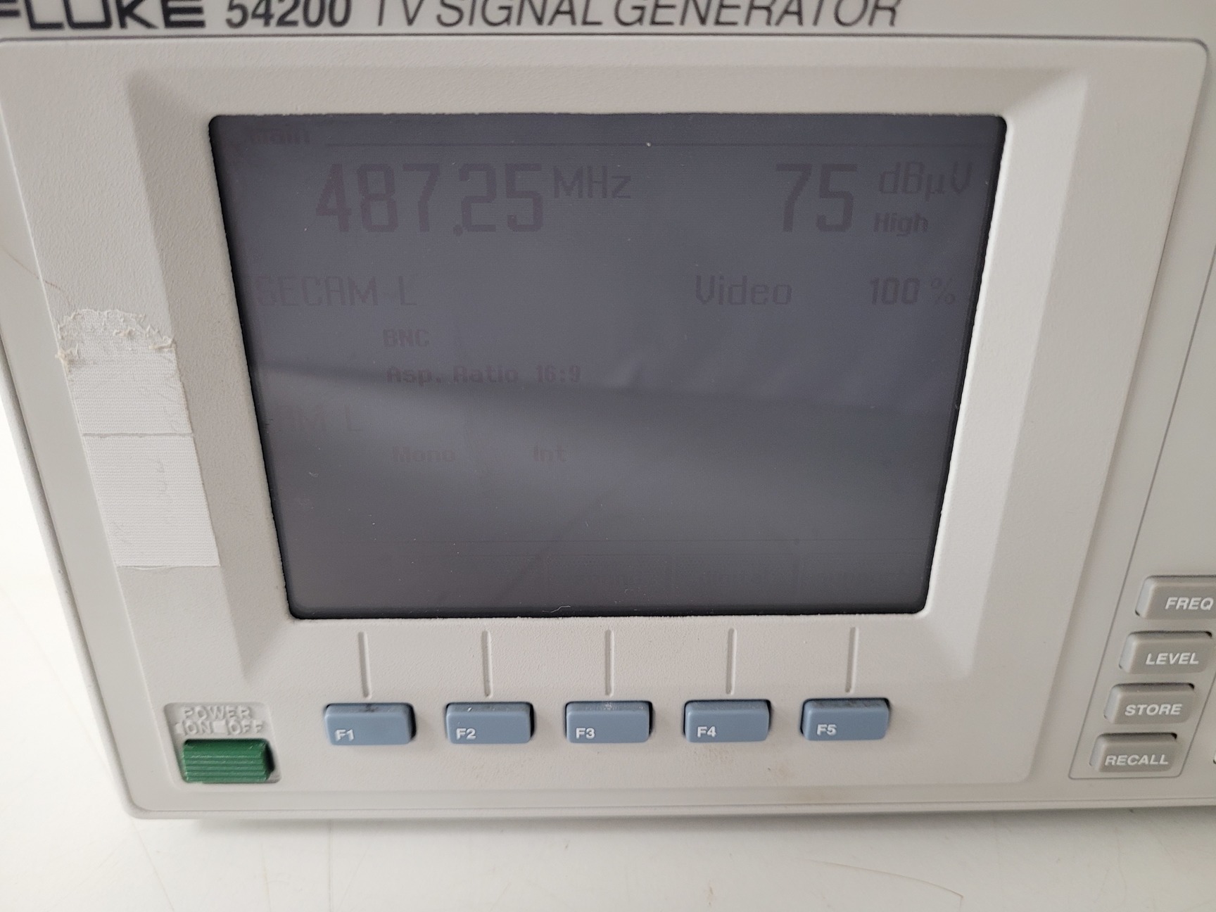 Image of FLUKE 54200M01 TV Signal Generator Lab