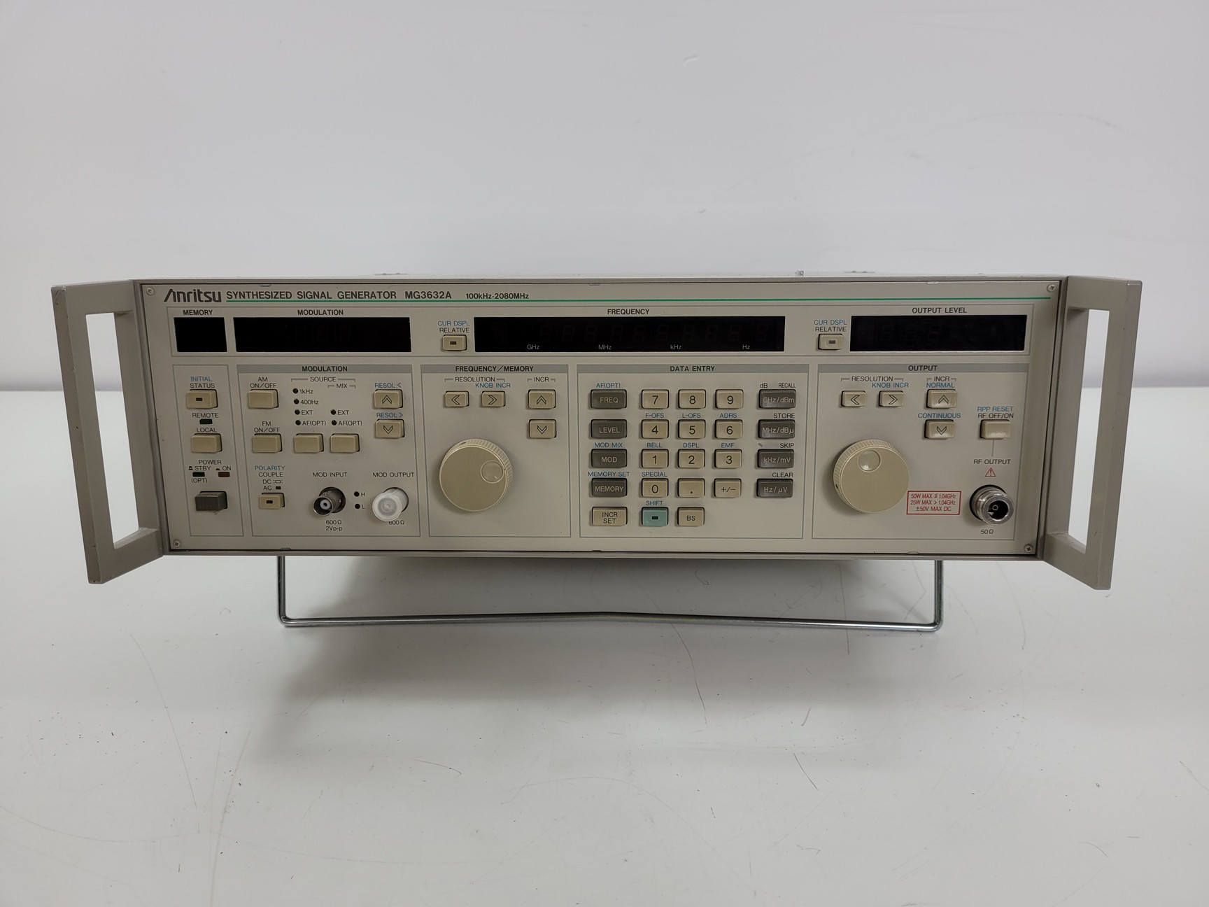 Image of Anritsu Synthesized Signal Generator Model MG3632A Lab