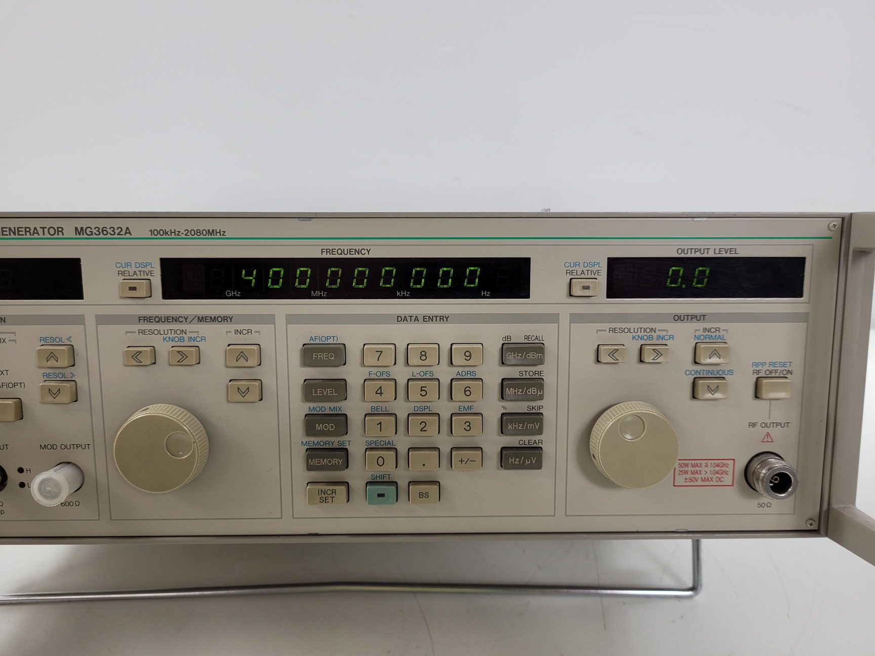 Image of Anritsu Synthesized Signal Generator Model MG3632A Lab