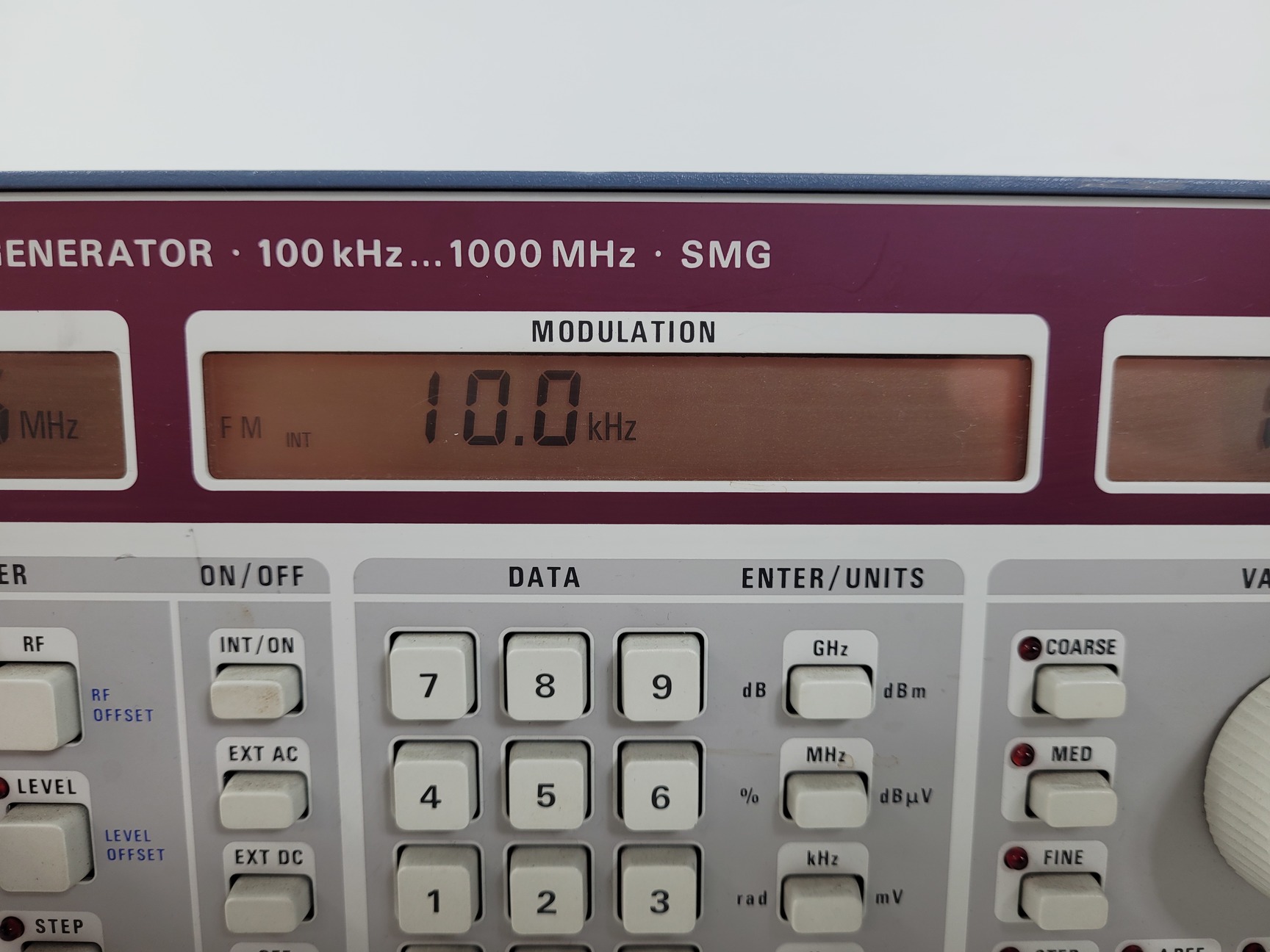 Image of Rohde & Schwarz Signal Generator SMG Model SMG-B1 Lab