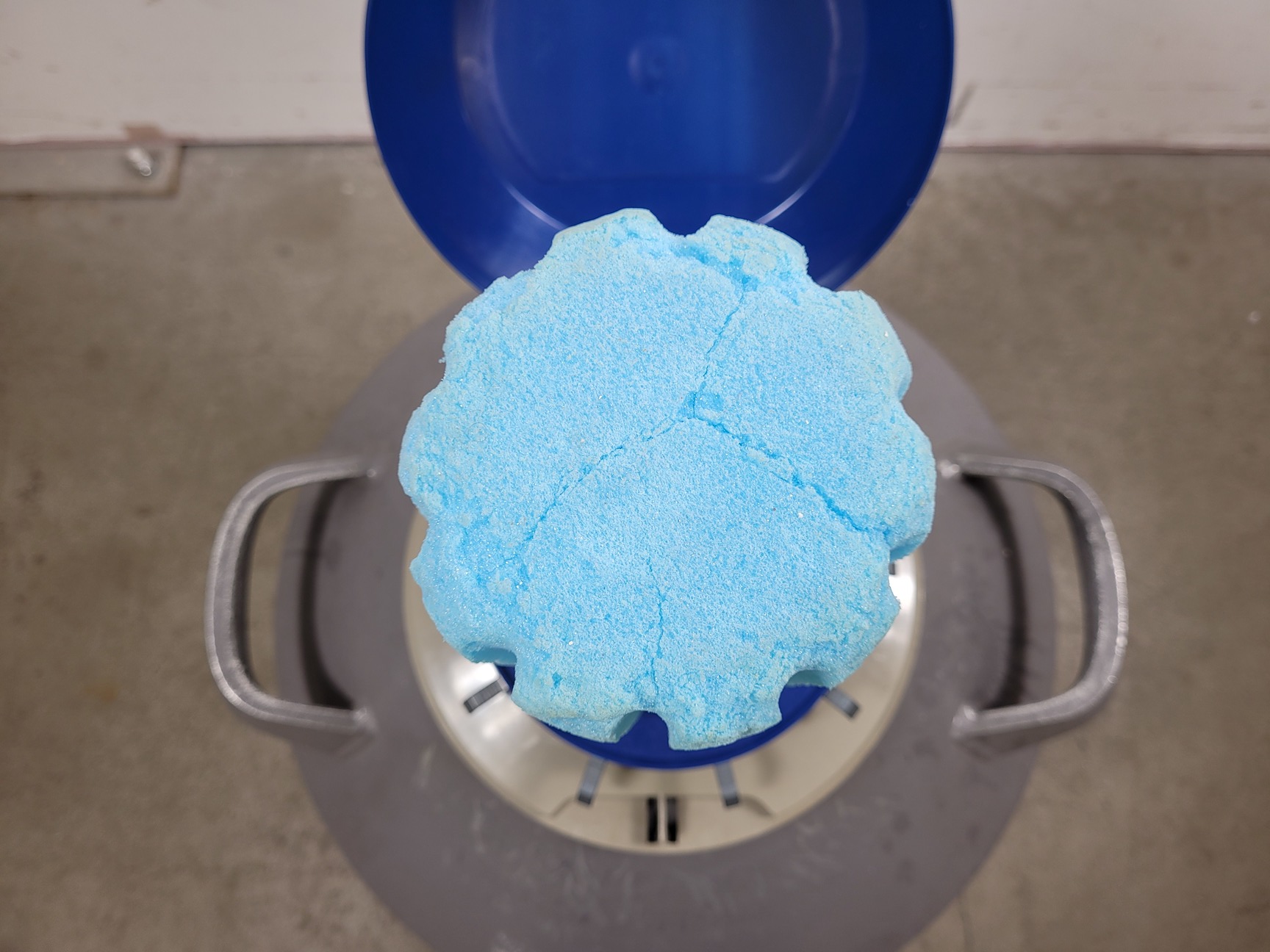 Image of Taylor-Wharton Liquid Nitrogen Sample Storage Dewar 35-HC Lab