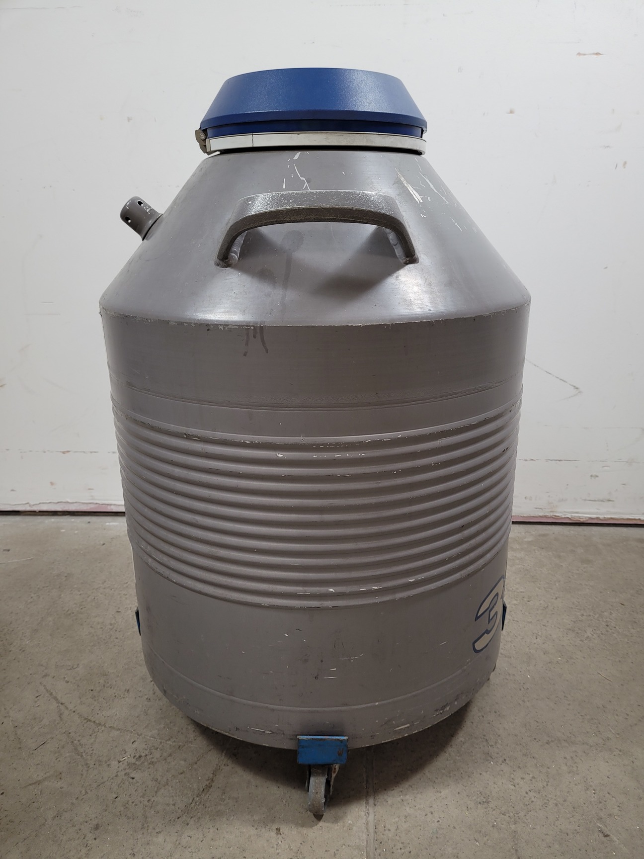 Image of Taylor-Wharton Liquid Nitrogen Sample Storage Dewar 35-HC Lab