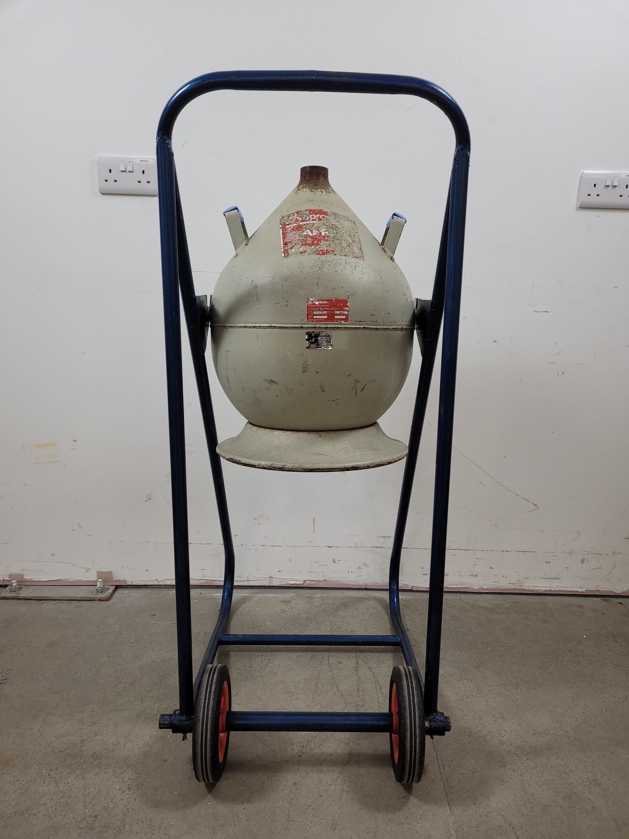 Image of Jencons Air Reel Liquid Nitrogen Onion Dewar w/ Trolley Lab (No Lid)