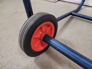 Thumbnail image of Jencons Air Reel Liquid Nitrogen Onion Dewar w/ Trolley Lab (No Lid)