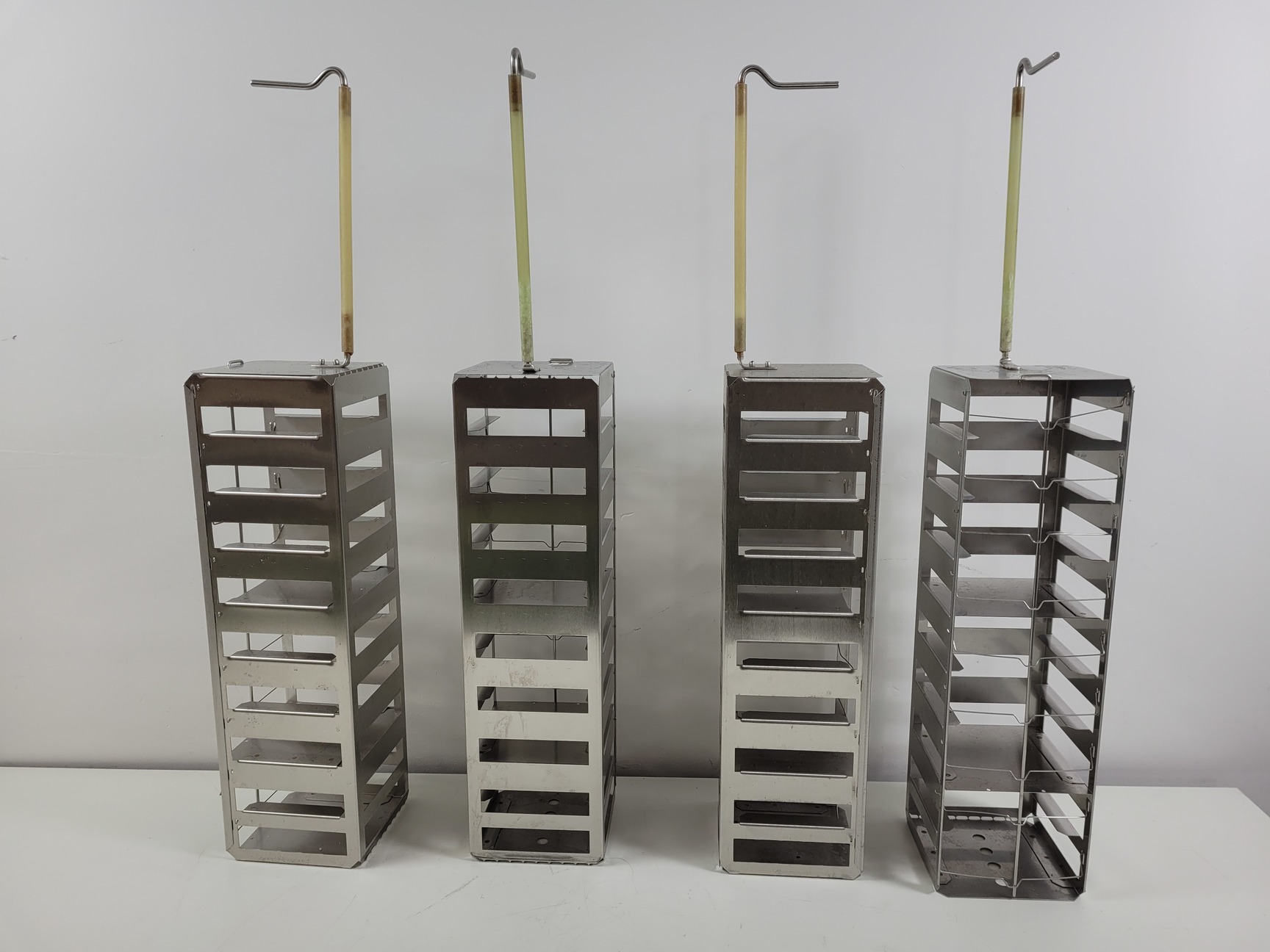 Image of Thermolyne Locator 4 Cryo Biological Liquid Nitrogen Storage Dewar Lab