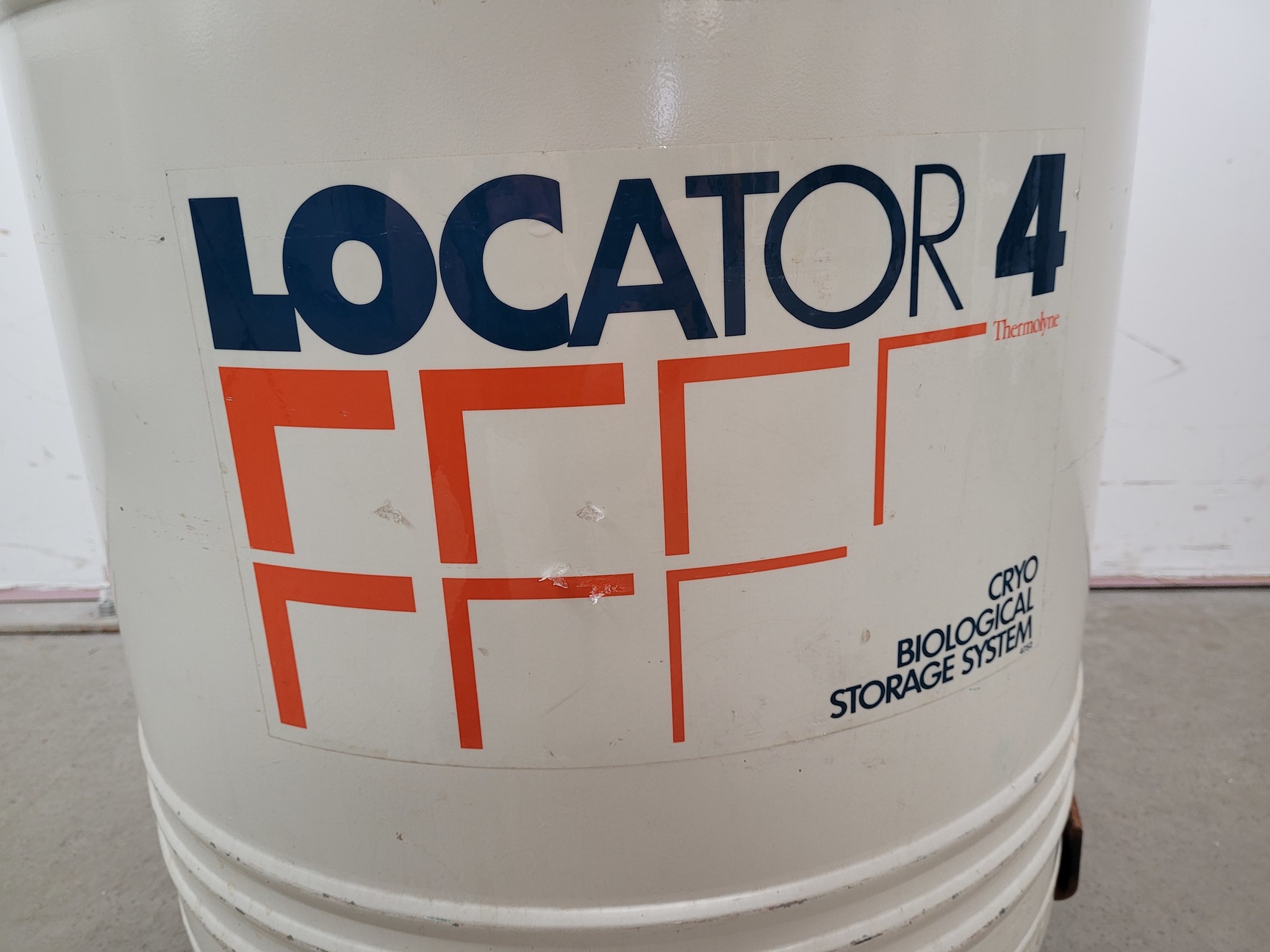 Image of Thermolyne Locator 4 Cryo Biological Liquid Nitrogen Storage Dewar Lab