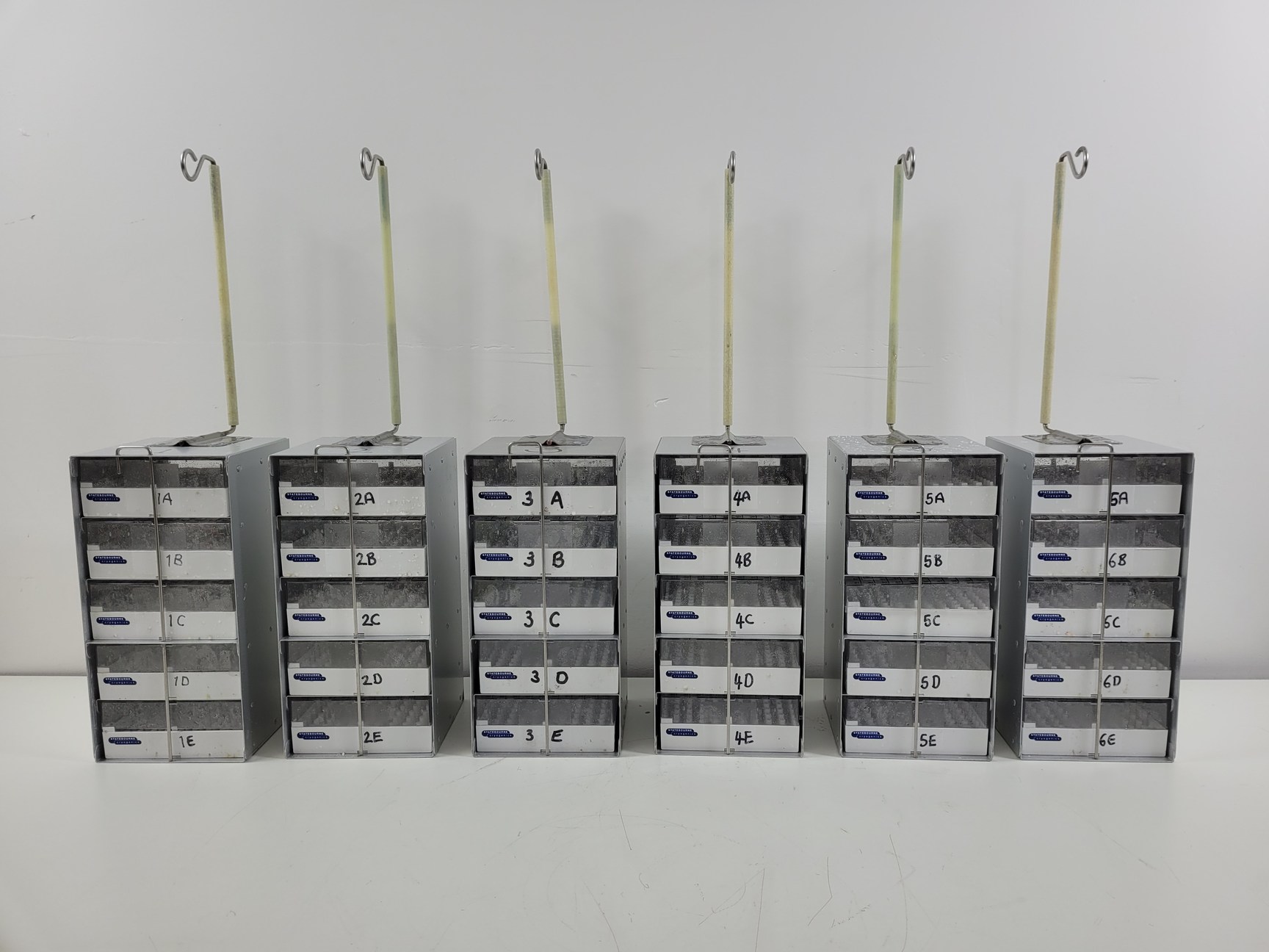 Image of Statebourne Cryogenics Biorack 3000 Liquid Nitrogen Sample Storage Dewar Lab