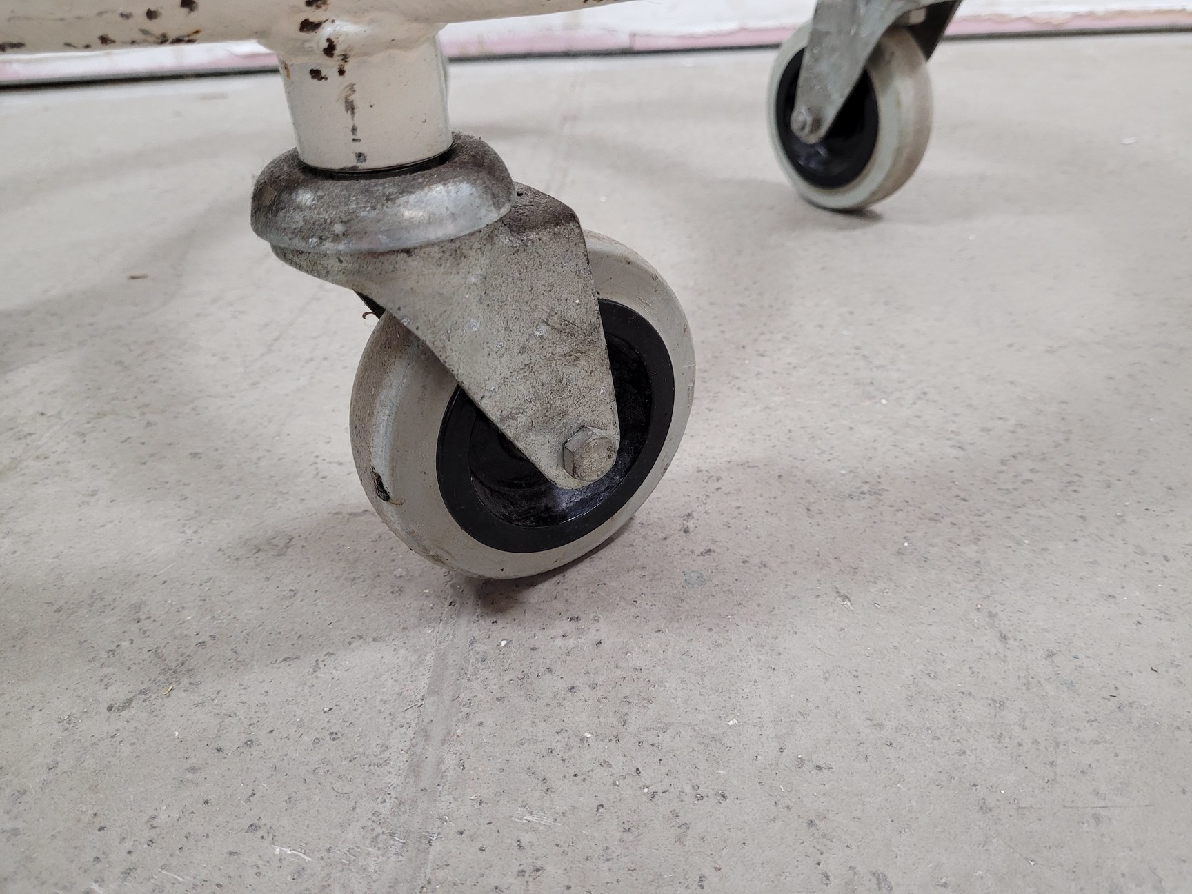 Image of Taylor-Wharton Jencons 36-VHC Liquid Nitrogen Dewar with Racks and Trolley Lab