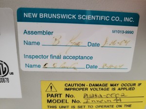 Thumbnail image of New Brunswick Scientific Innova 44 Incubator/Shaker w/ Accessories 