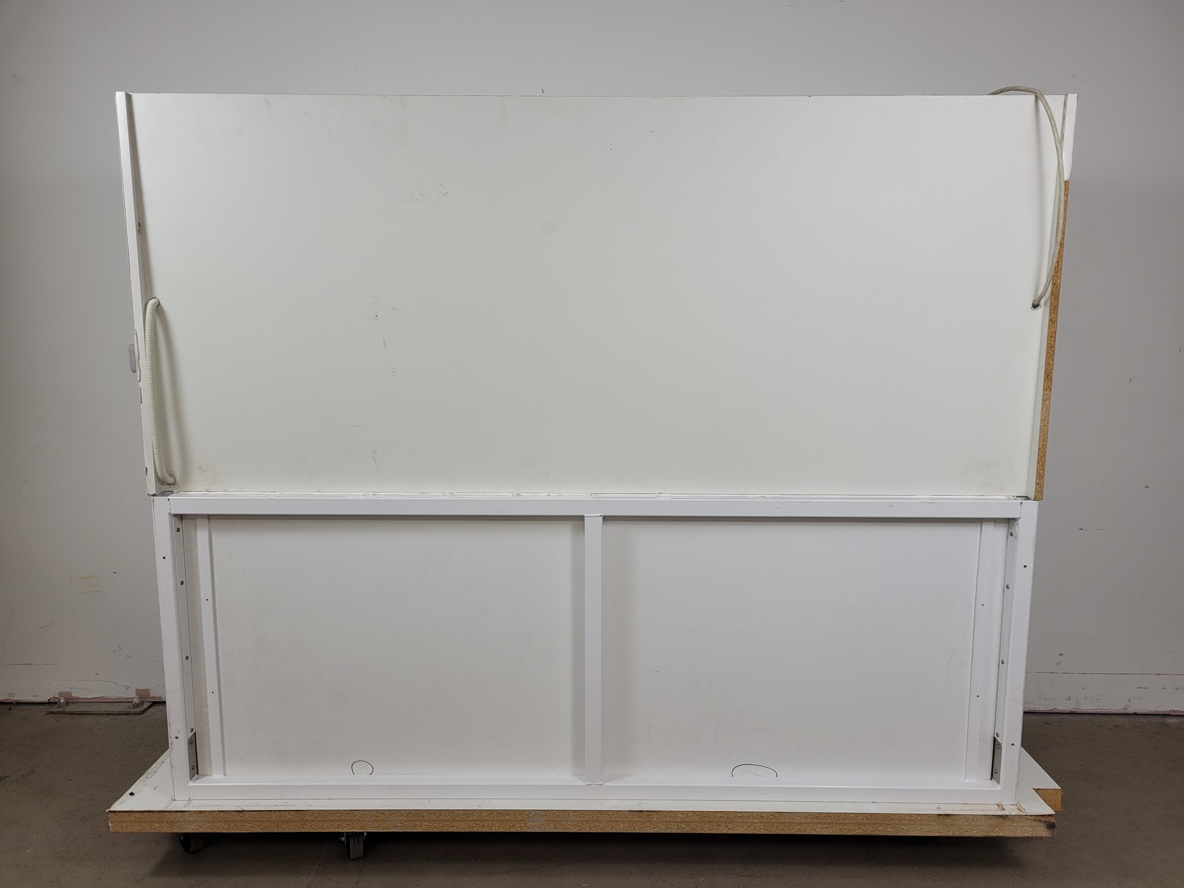 Image of Microflow Laminar Flow Workstation Cabinet  Model MMM 118026 Lab