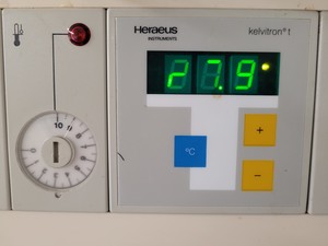 Thumbnail image of Heraeus B 6030 Benchtop Laboratory Incubator Lab