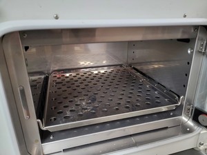 Thumbnail image of Heraeus B 6030 Benchtop Laboratory Incubator Lab