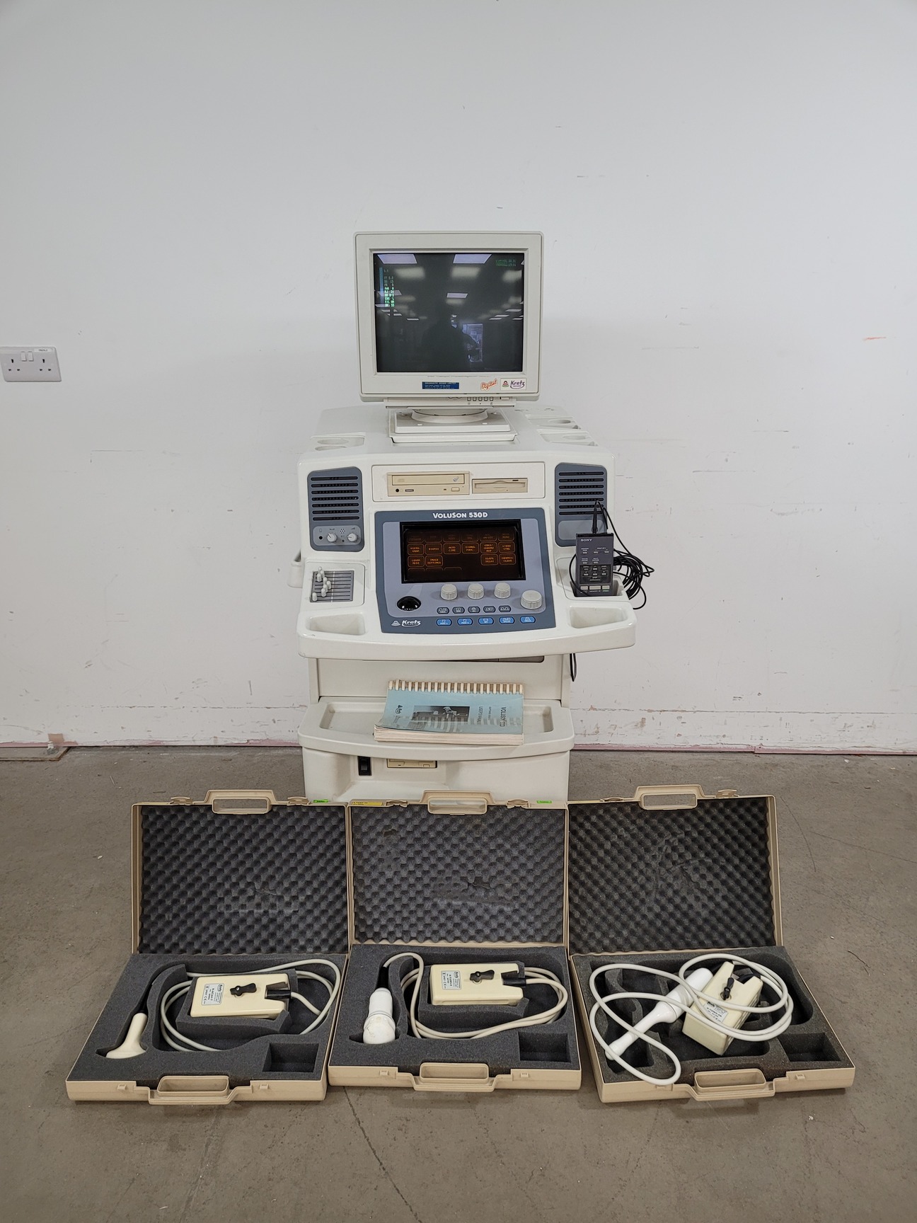 Image of Medison Voluson 530D Ultrasound Machine Lab Spares/Repairs