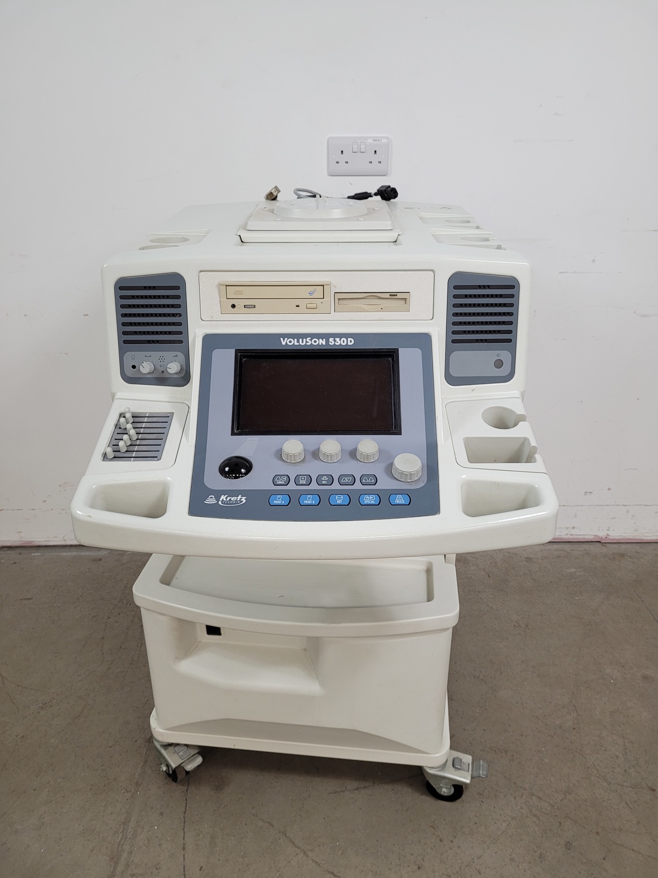 Image of Medison Voluson 530D Ultrasound Machine Lab Spares/Repairs