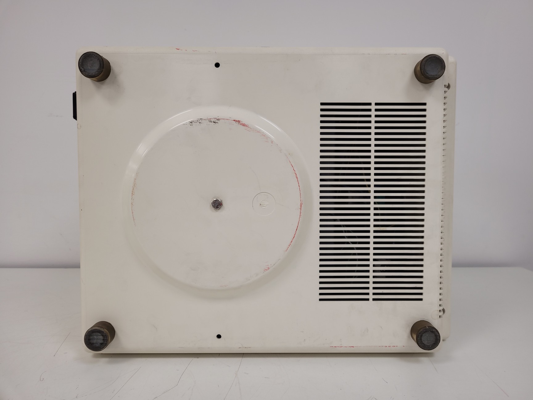 Image of Sigma Benchtop Centrifuge Model 201M with 14000rpm Rotor Lab