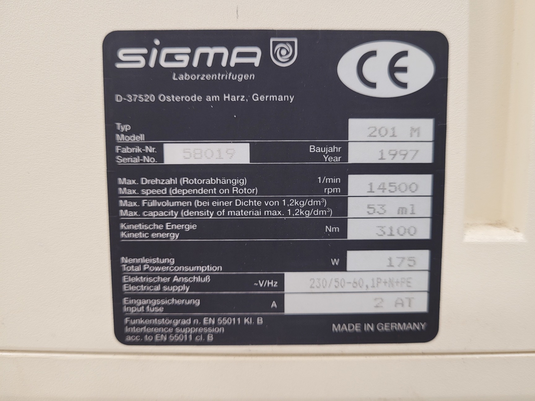 Image of Sigma Benchtop Centrifuge Model 201M with 14000rpm Rotor Lab