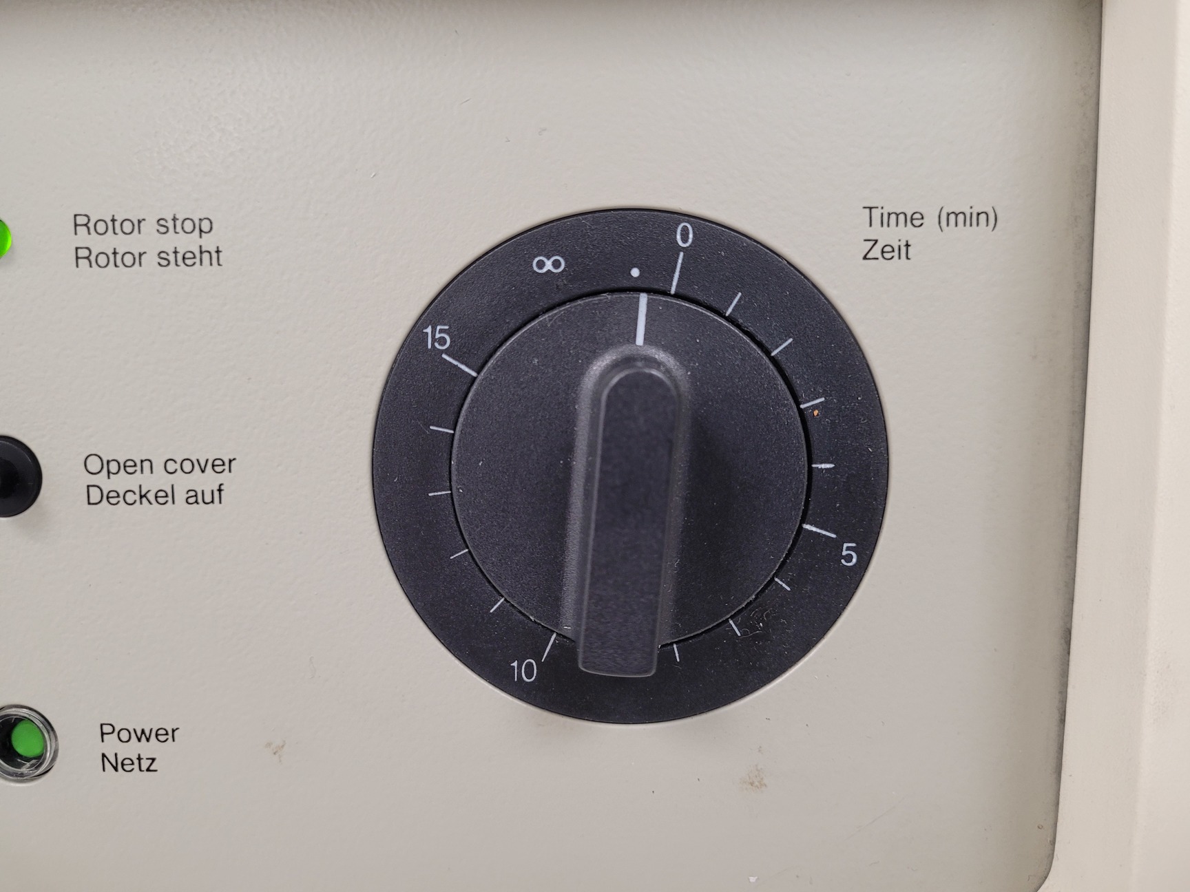 Image of Sigma Benchtop Centrifuge Model 201M with 14000rpm Rotor Lab