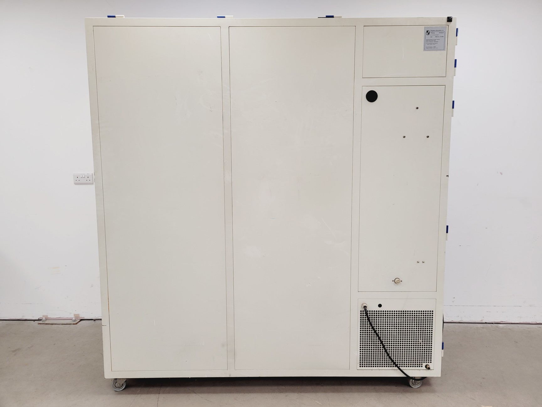 Image of Snijders Scientific Microclima 1000 Large Plant Growth Chamber Incubator Lab