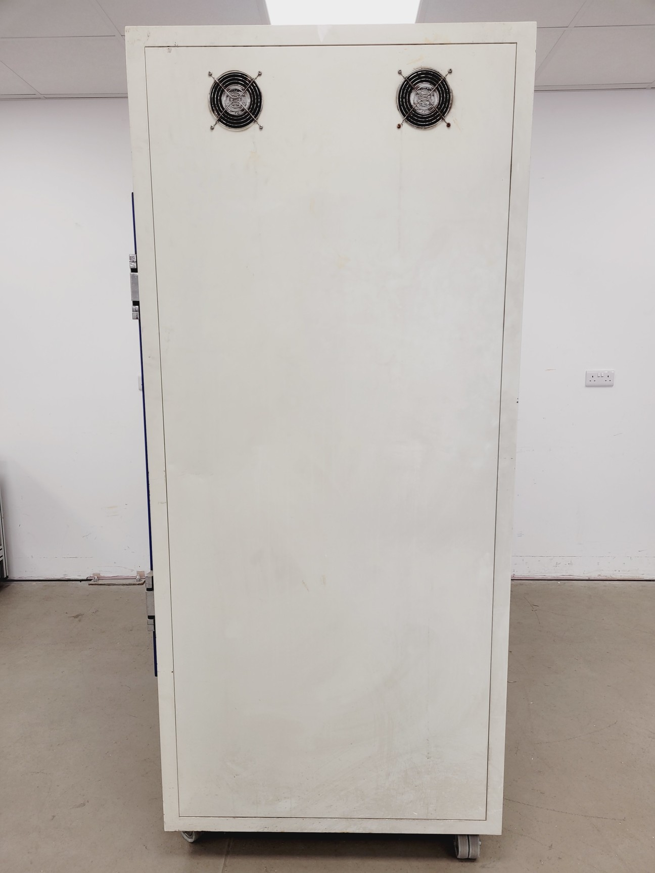 Image of Snijders Scientific Microclima 1000 Large Plant Growth Chamber Incubator Lab
