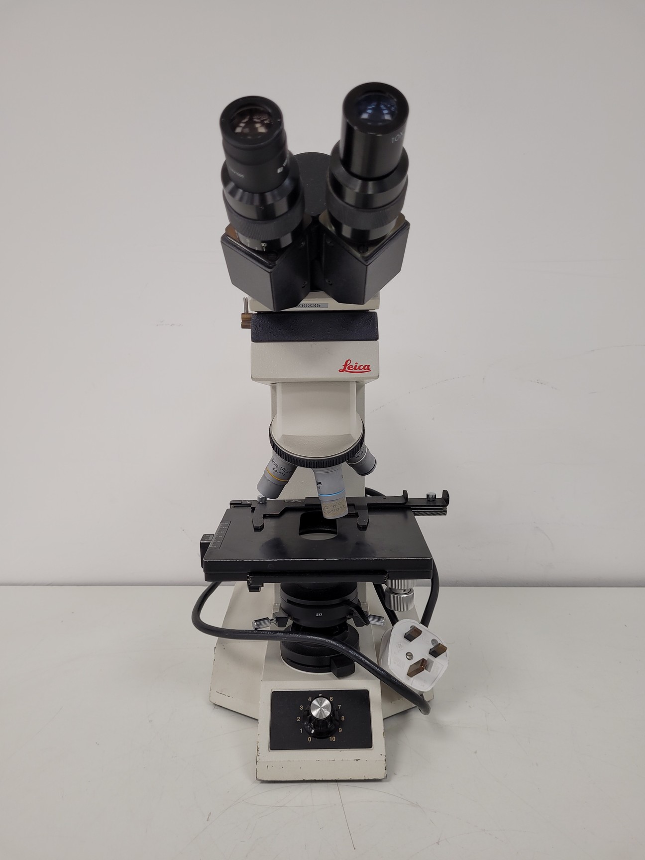 Image of Leica ATC 2000 Compound Microscope w/ 4 x Objectives Achro Lab