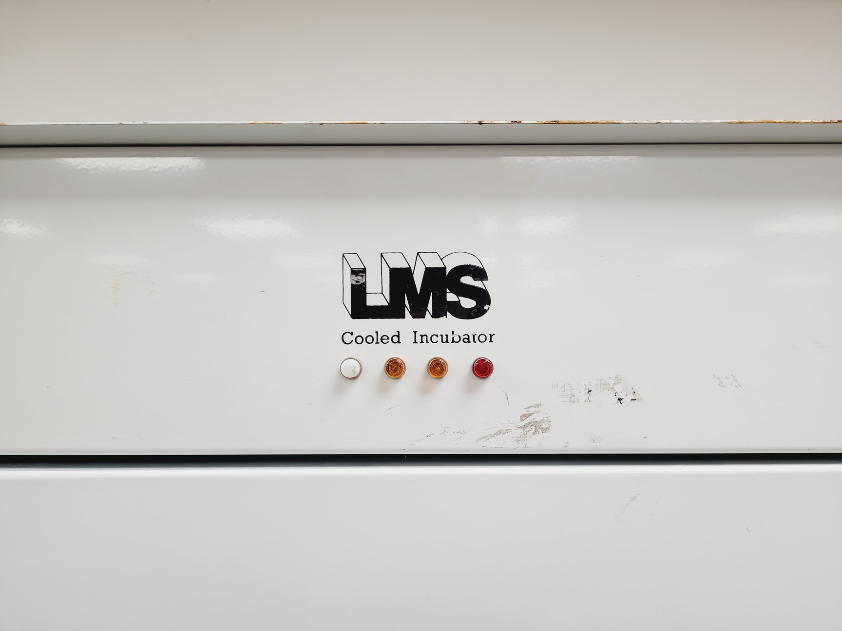 Image of LMS Model 300 Cooled Laboratory Incubator Lab