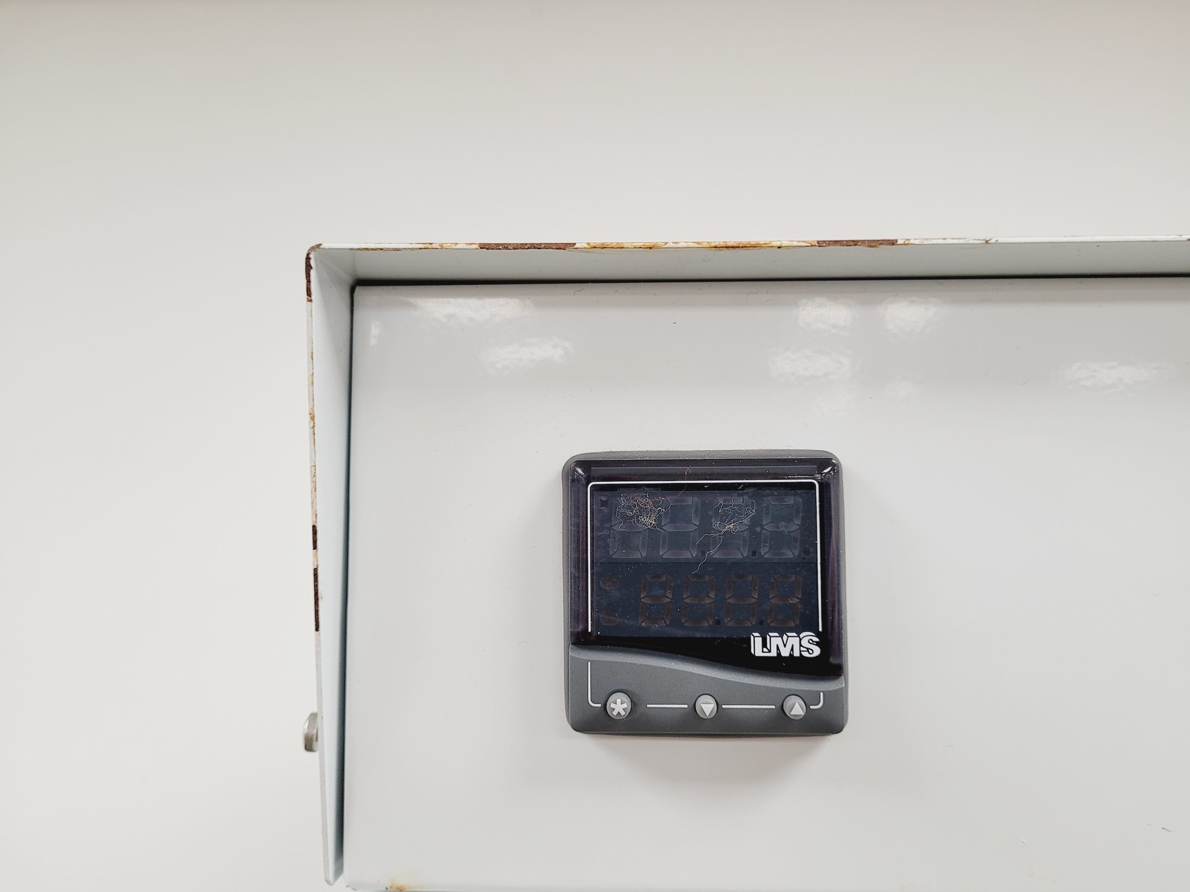 Image of LMS Model 300 Cooled Laboratory Incubator Lab