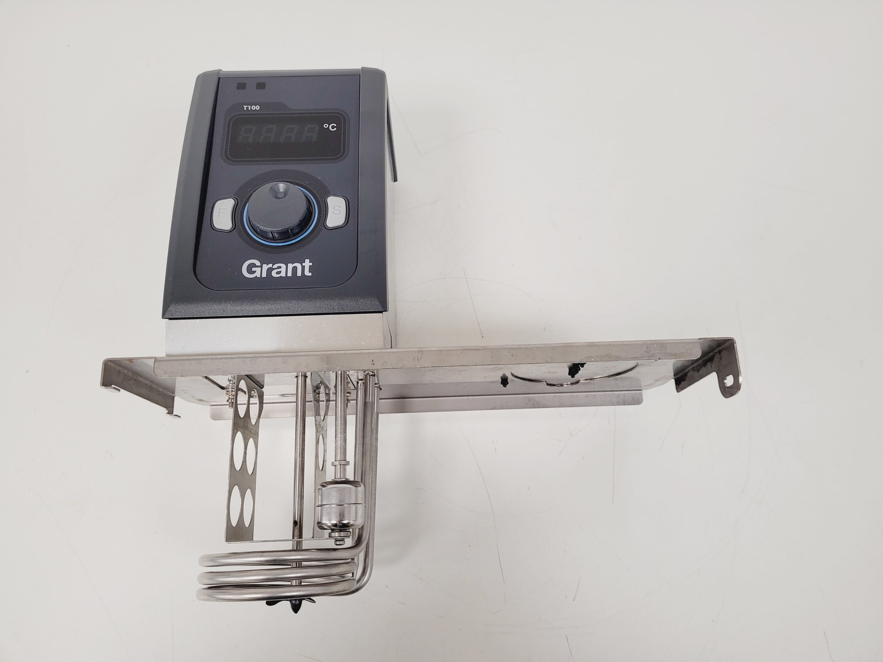 Image of Grant T100 Thermostatic Water Bath Heater Stirrer Lab