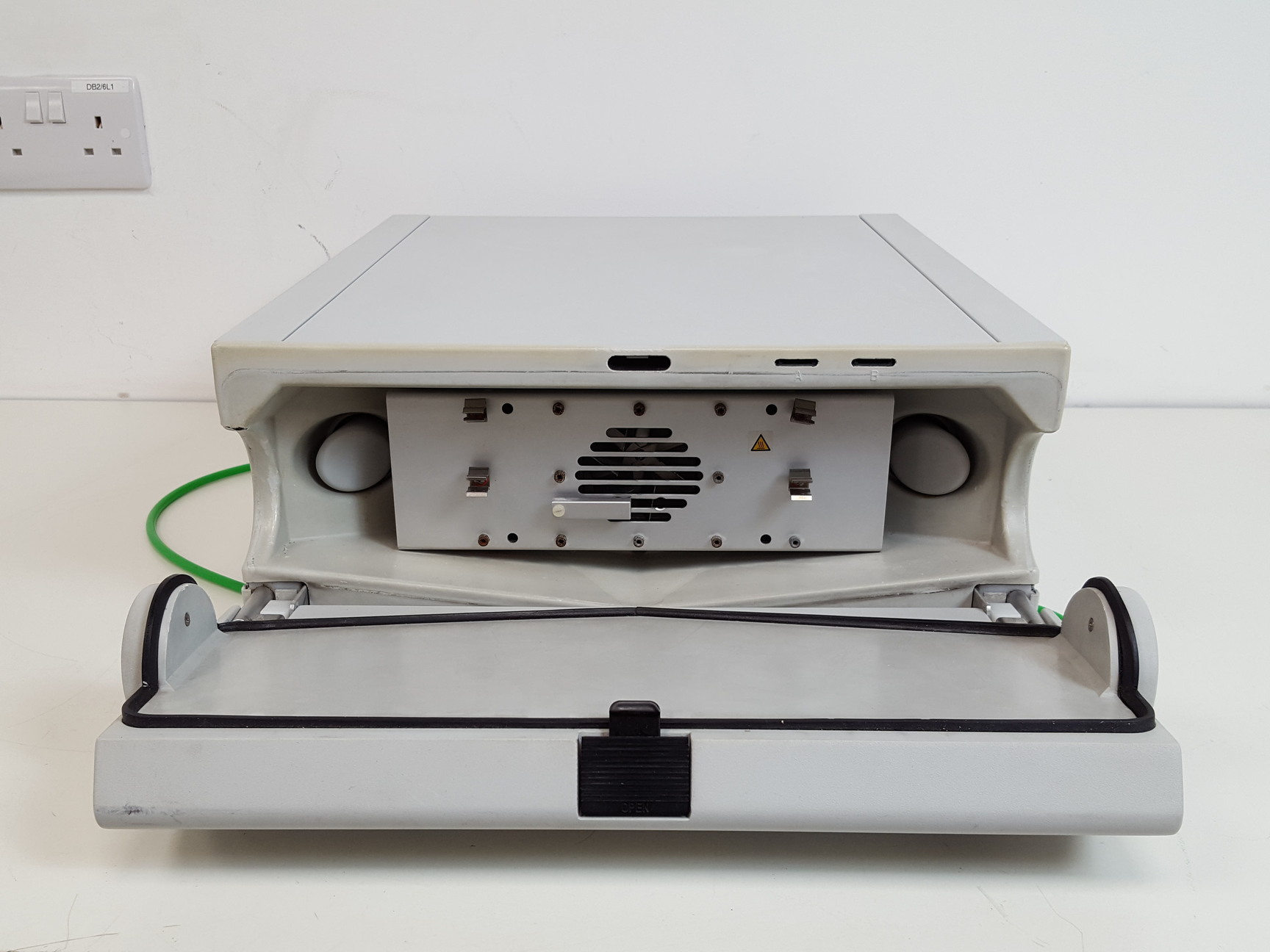 Image of Dionex HPLC System - UCI-100, PDA-100, RF 2000, TCC-100, P680A LPG-4  Lab