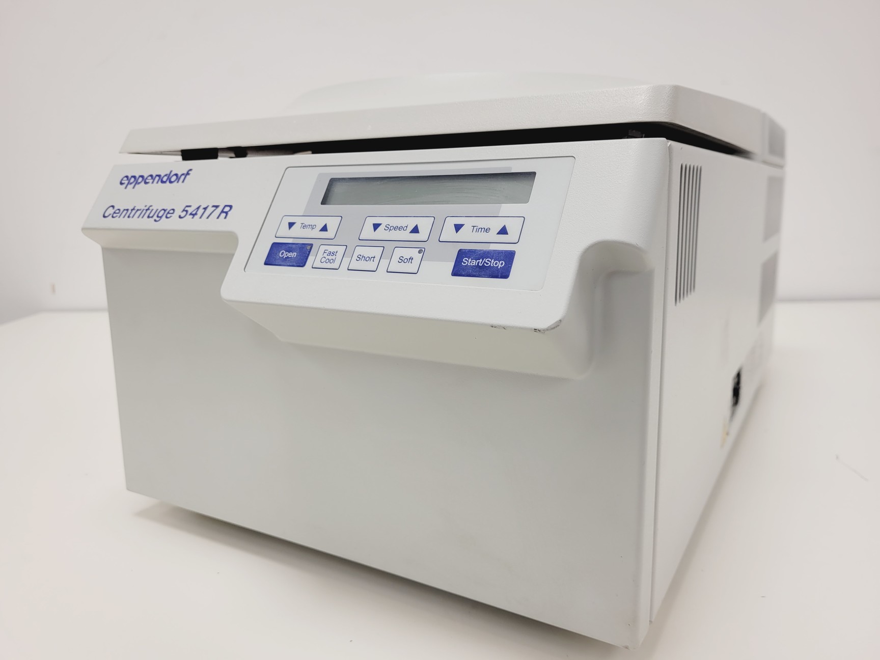 Image of Eppendorf Refrigerated Centrifuge 5417R with FA 45-30-11 Rotor Spares/Repairs