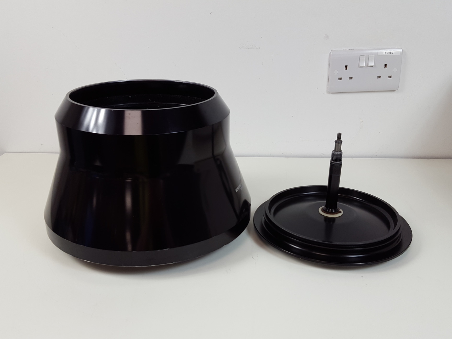 Image of Sorvall Model SLA-3000  Super-Lite GS-3  12000 rpm MAX Centrifuge Rotor Lab