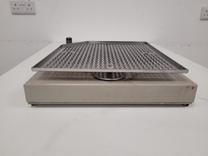 Thumbnail image of Gallenkamp Plus II Laboratory Incubator Cat No. IPL.075.FD1.C Lab