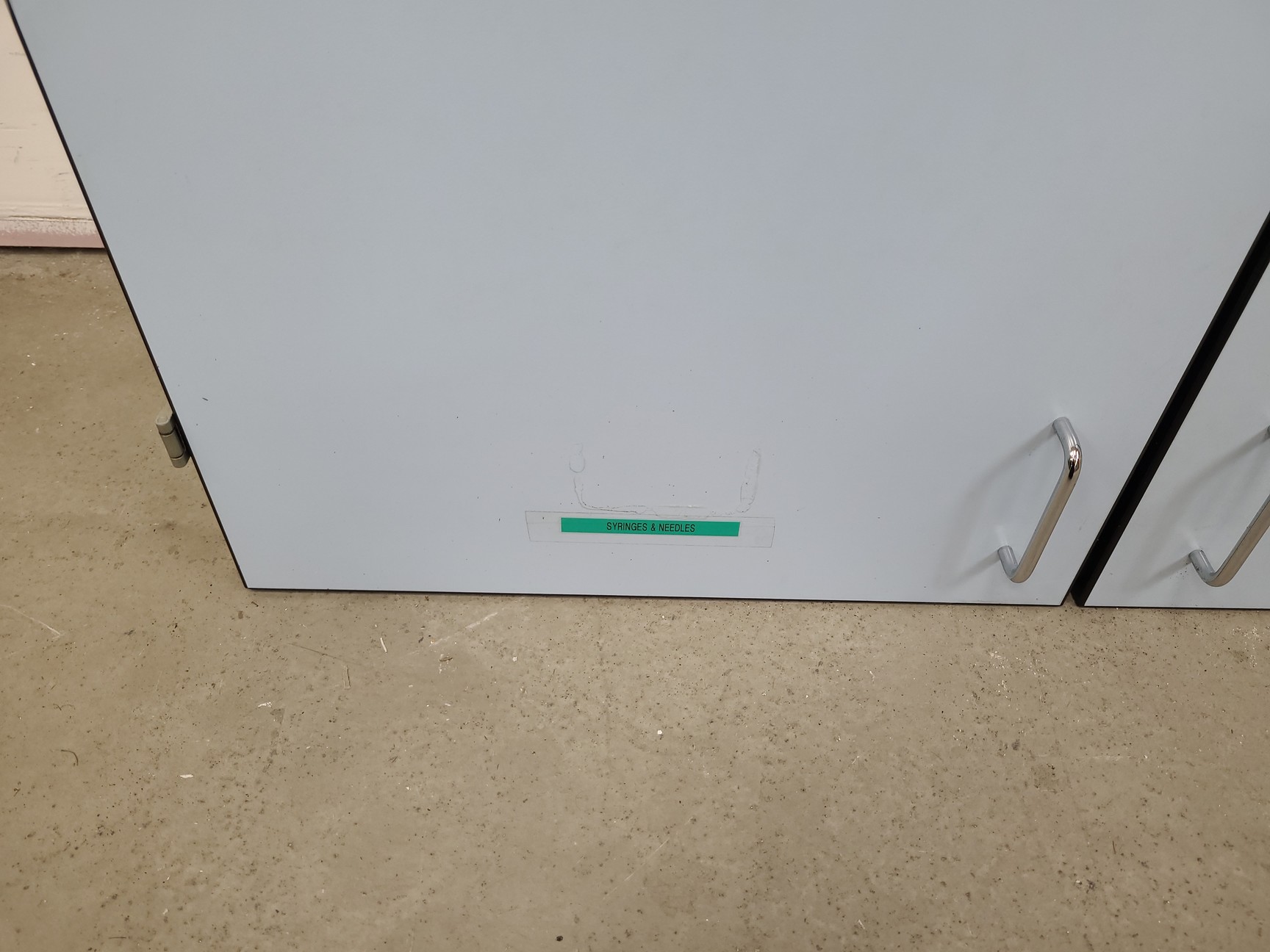 Image of 8 x Wall Mounted Double Door Laboratory Cupboards  L 100cm x W 34cm x H 60cm Lab