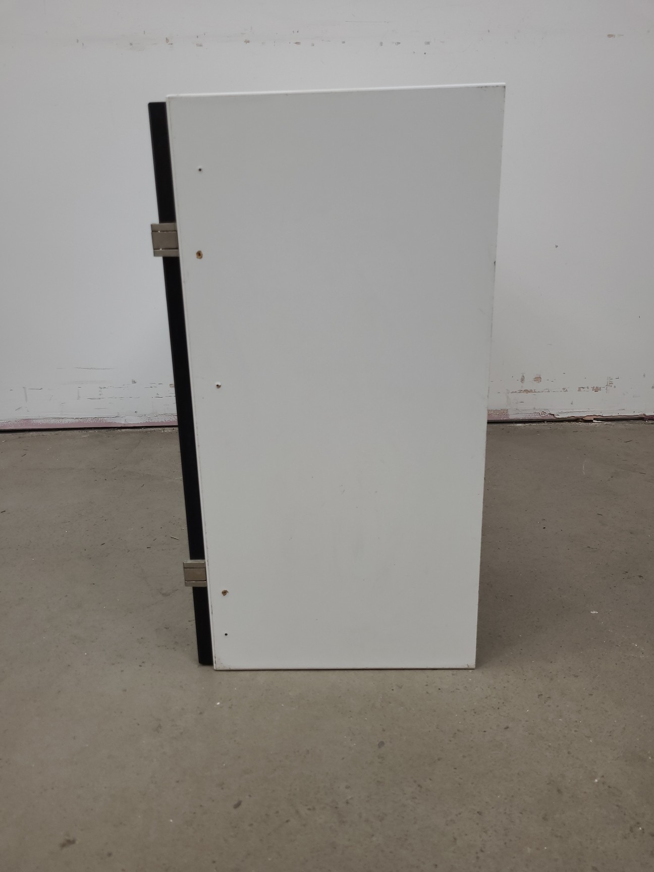 Image of 8 x Wall Mounted Double Door Laboratory Cupboards  L 100cm x W 34cm x H 60cm Lab