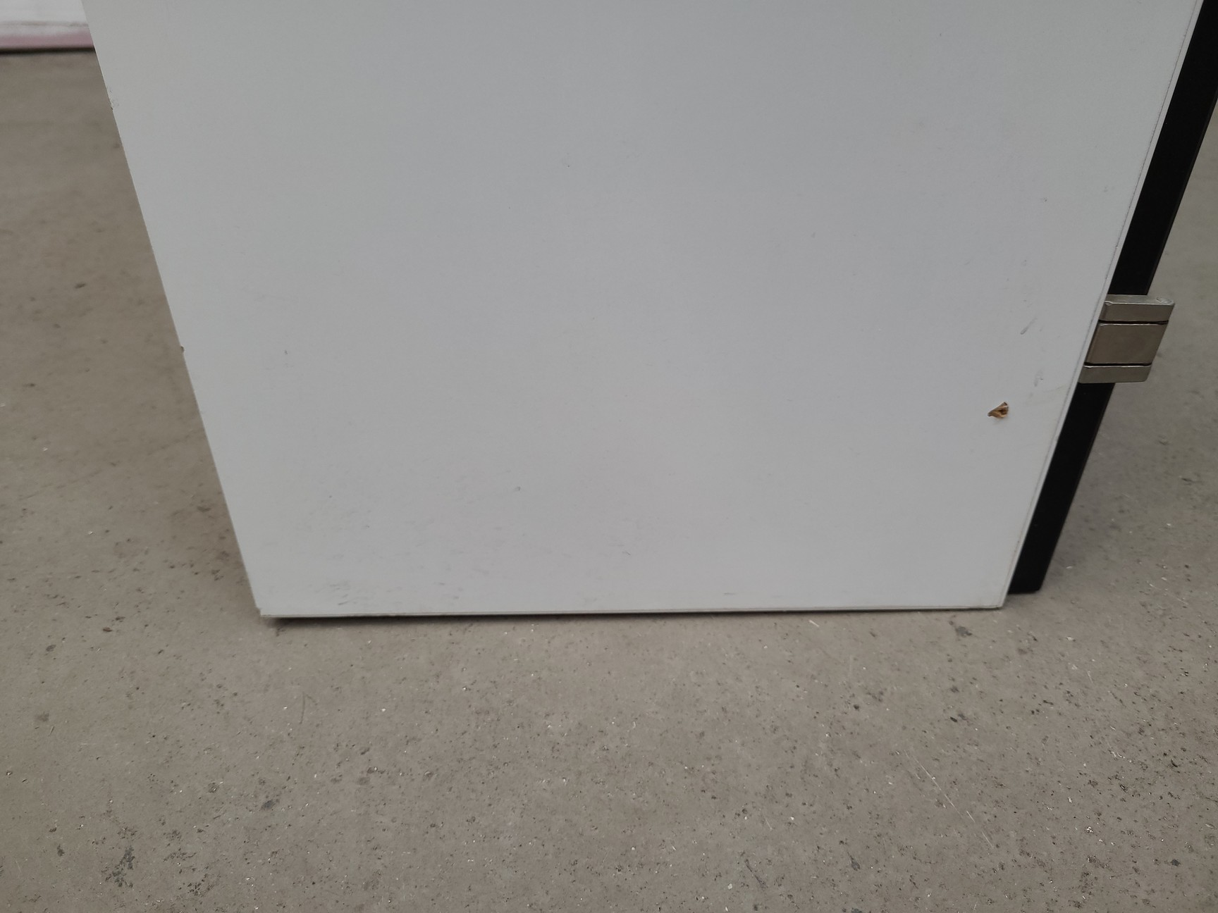 Image of 8 x Wall Mounted Double Door Laboratory Cupboards  L 100cm x W 34cm x H 60cm Lab