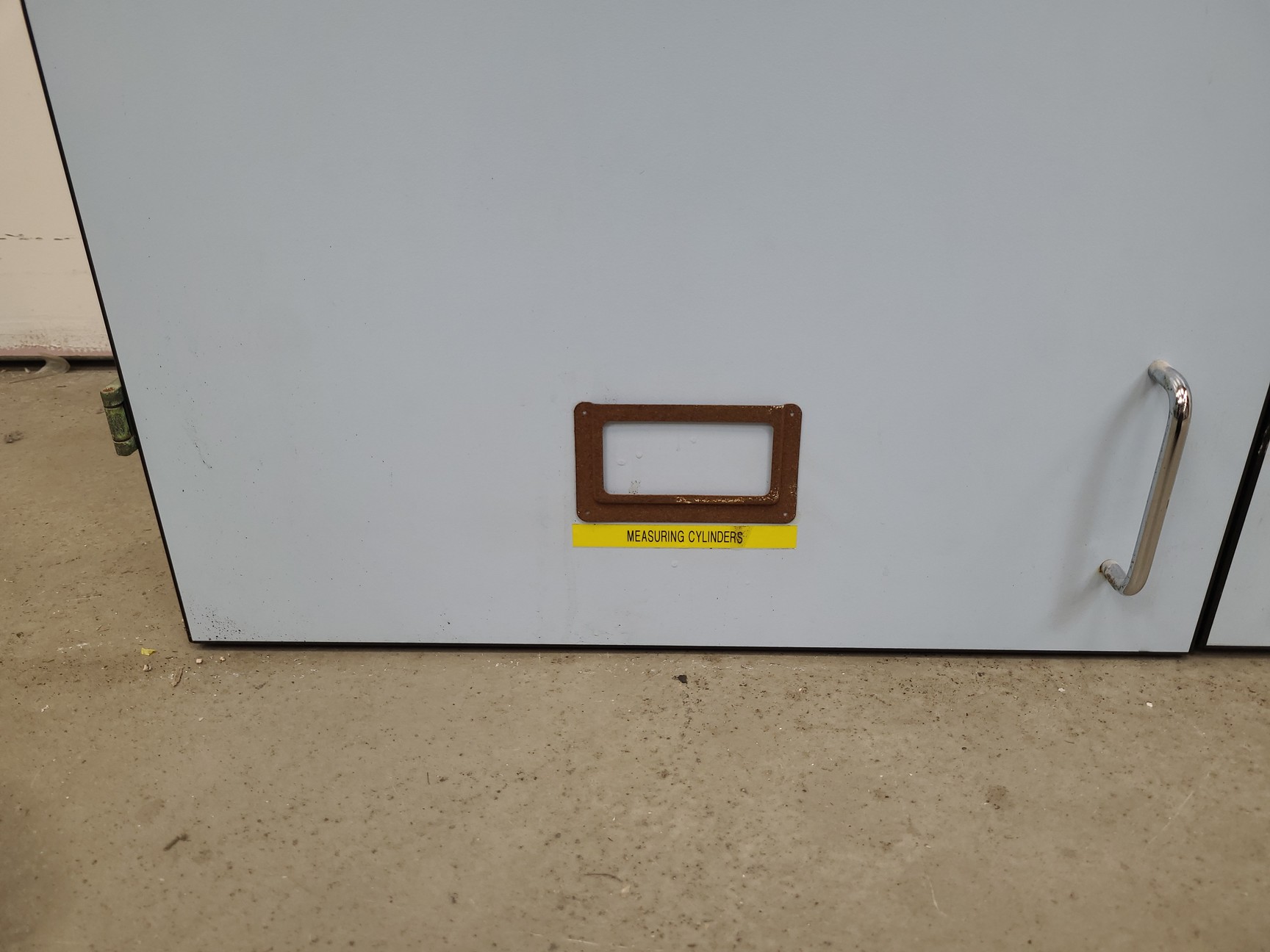 Image of 8 x Wall Mounted Double Door Laboratory Cupboards  L 100cm x W 34cm x H 60cm Lab