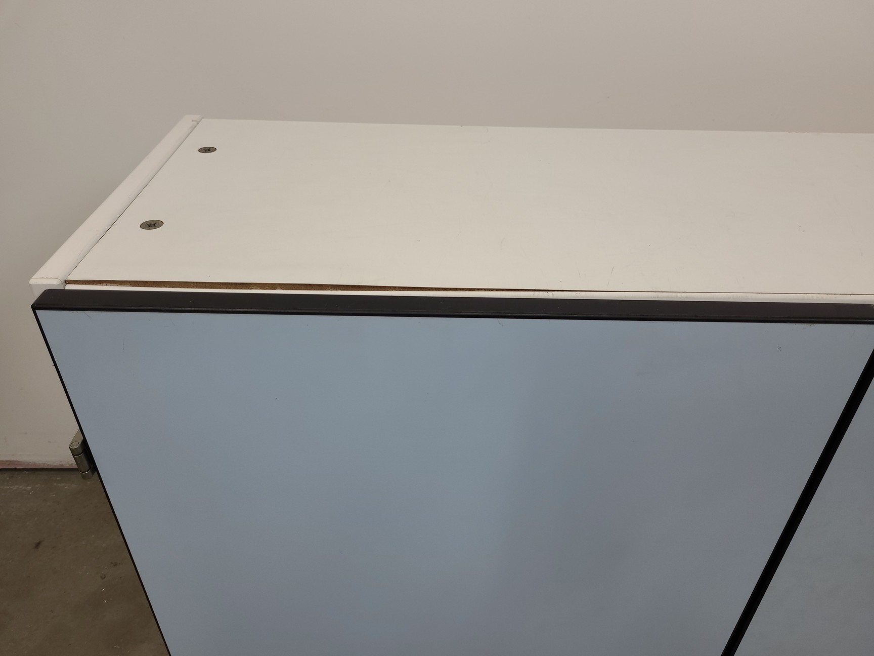 Image of 8 x Wall Mounted Double Door Laboratory Cupboards  L 100cm x W 34cm x H 60cm Lab
