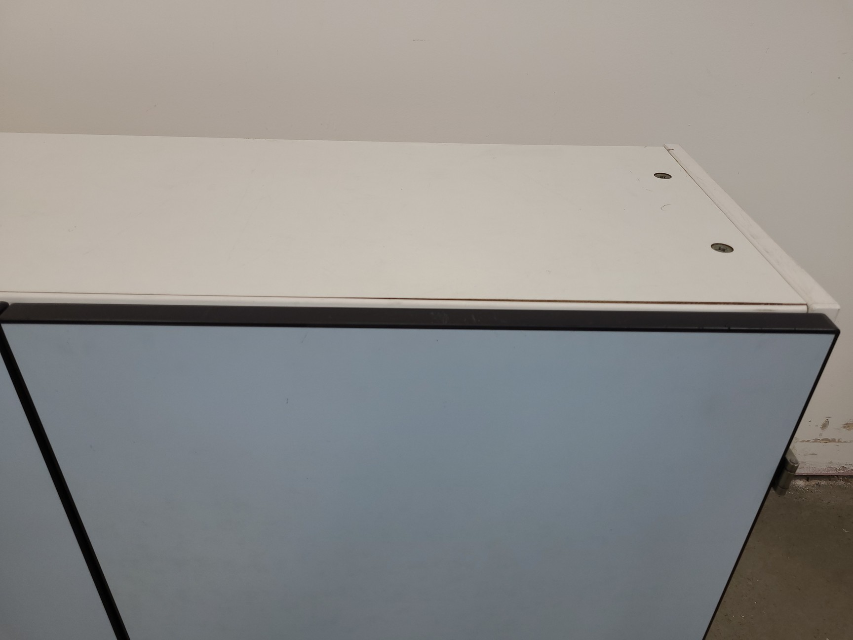 Image of 8 x Wall Mounted Double Door Laboratory Cupboards  L 100cm x W 34cm x H 60cm Lab
