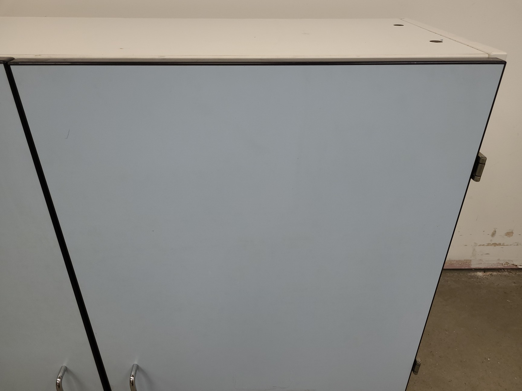 Image of 8 x Wall Mounted Double Door Laboratory Cupboards  L 100cm x W 34cm x H 60cm Lab