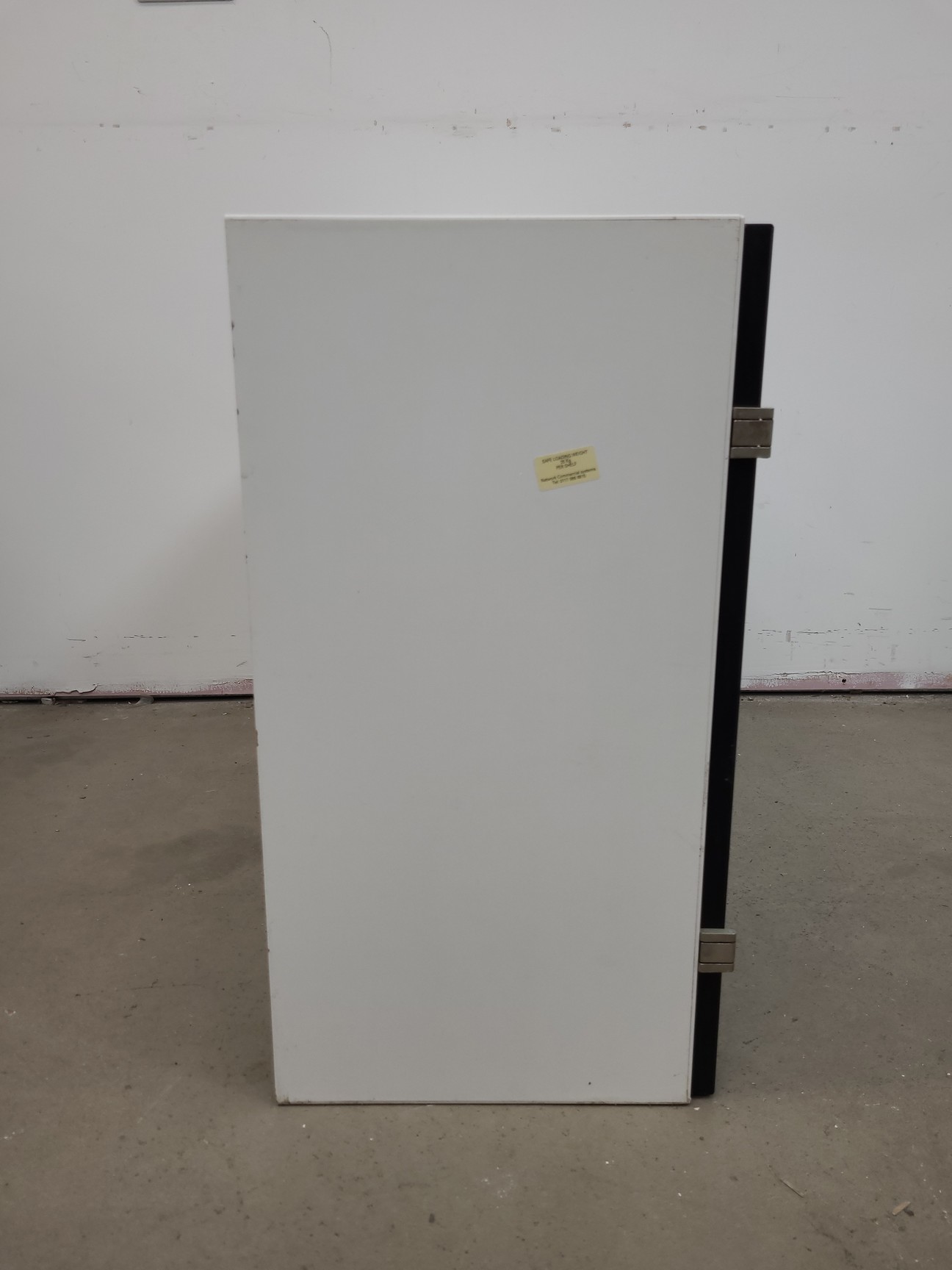 Image of 8 x Wall Mounted Double Door Laboratory Cupboards  L 100cm x W 34cm x H 60cm Lab