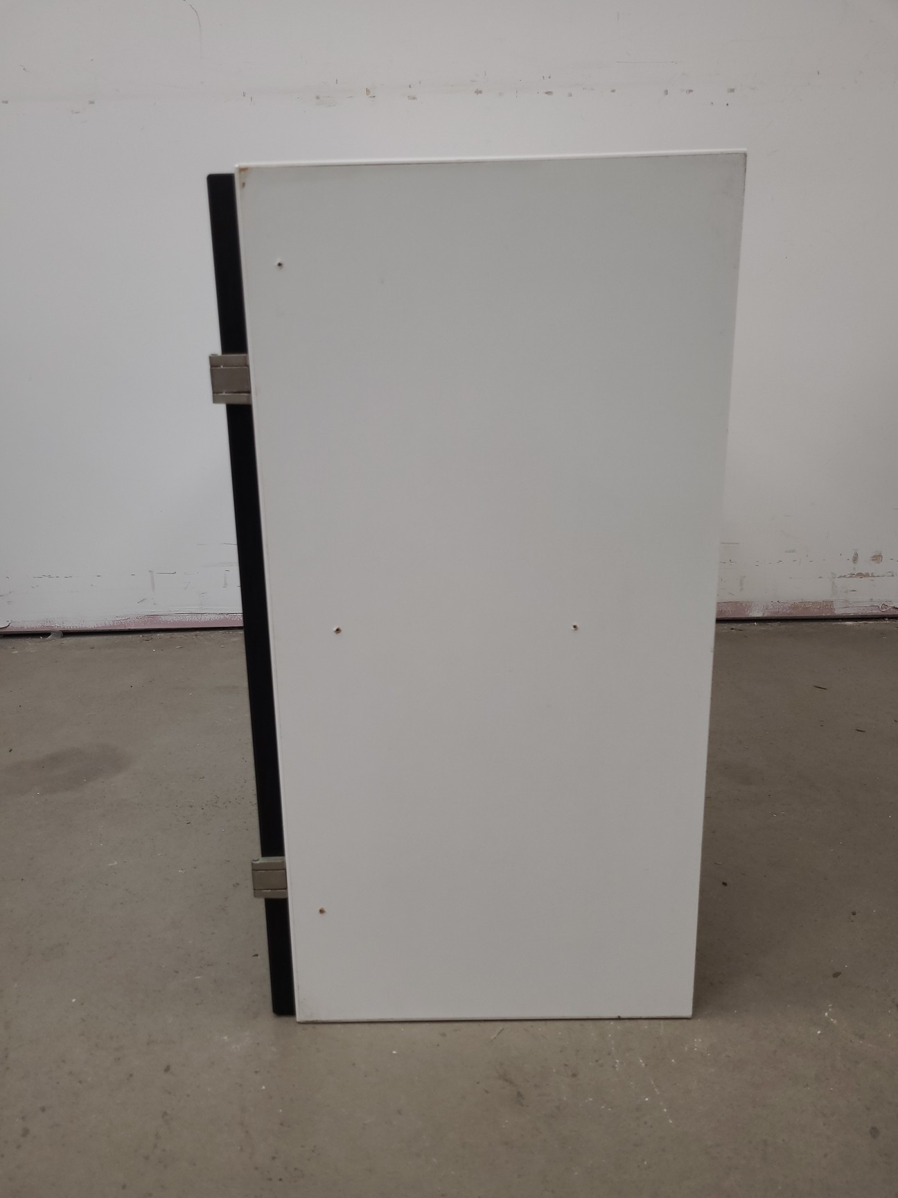 Image of 8 x Wall Mounted Double Door Laboratory Cupboards  L 100cm x W 34cm x H 60cm Lab