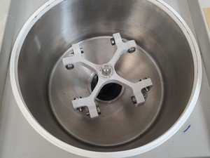 Thumbnail image of Sanyo MSE Mistral 3000i Refrigerated Benchtop Centrifuge Lab