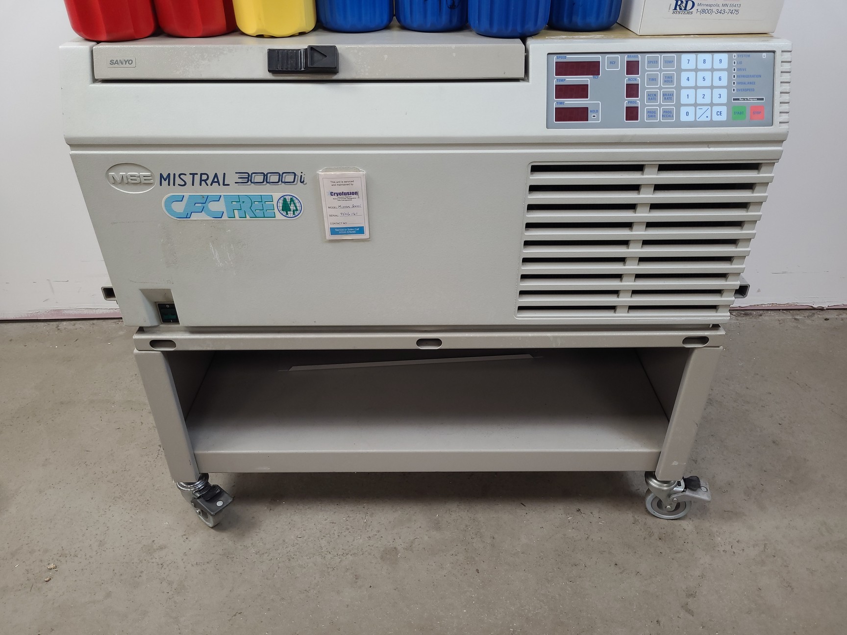 Image of Sanyo MSE Mistral 3000i Refrigerated Benchtop Centrifuge Lab