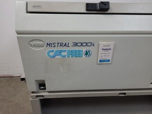 Thumbnail image of Sanyo MSE Mistral 3000i Refrigerated Benchtop Centrifuge Lab