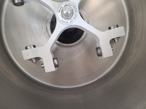 Thumbnail image of Sanyo MSE Mistral 3000i Refrigerated Benchtop Centrifuge Lab