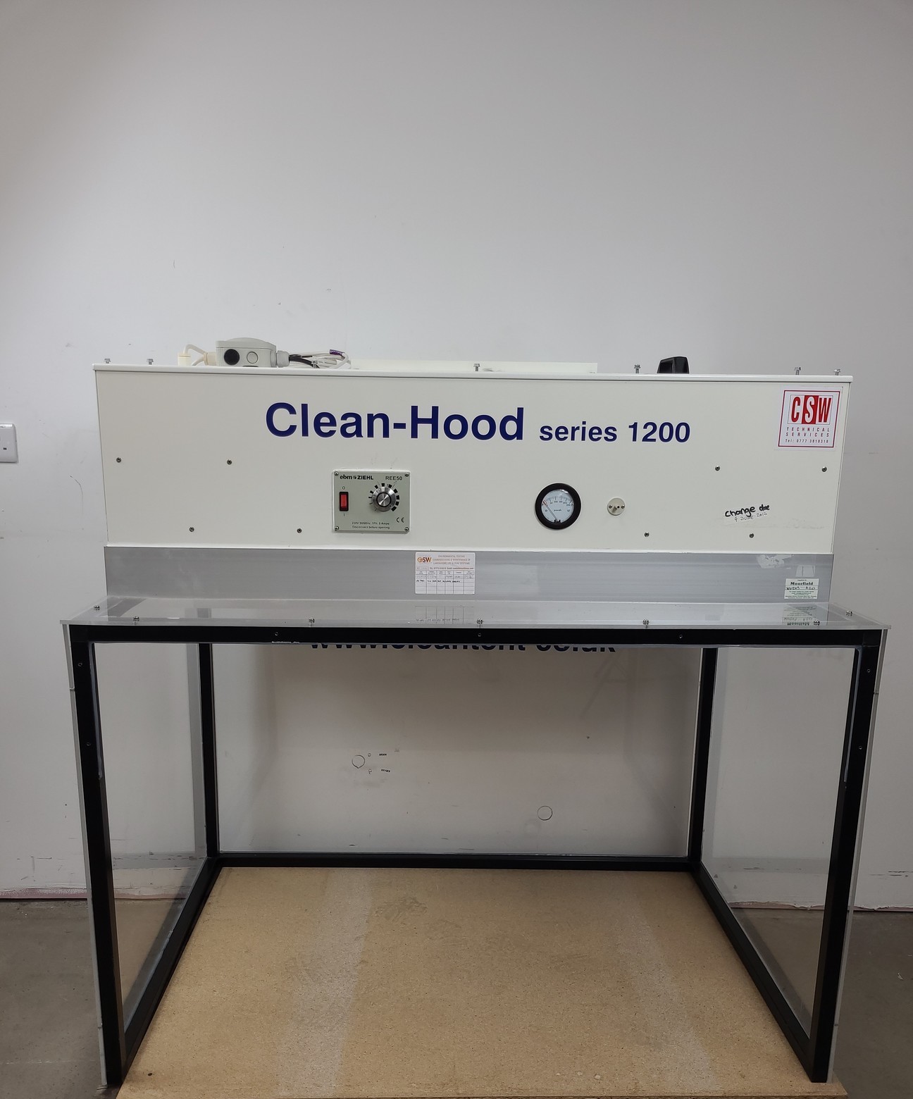 Image of Clean-Hood Series 1200 Laminar Flow Cabinet Lab