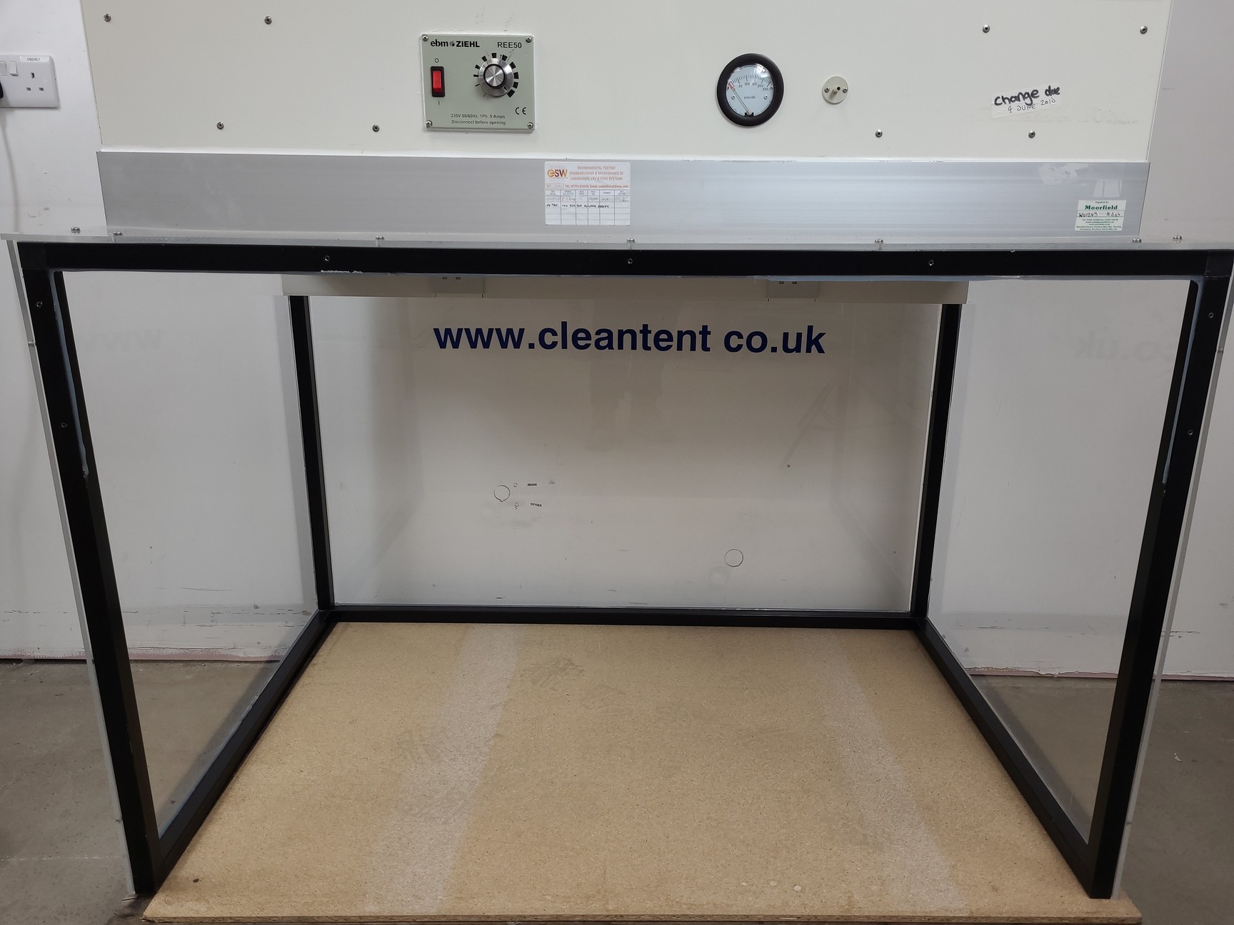 Image of Clean-Hood Series 1200 Laminar Flow Cabinet Lab