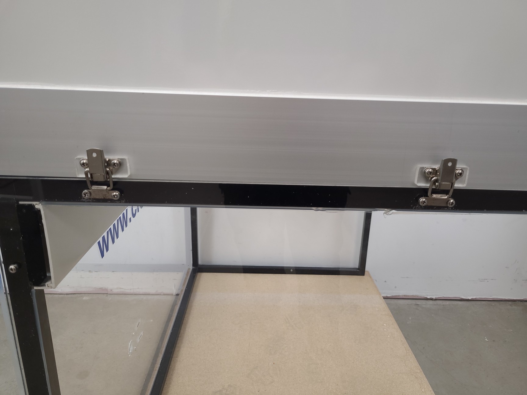 Image of Clean-Hood Series 1200 Laminar Flow Cabinet Lab