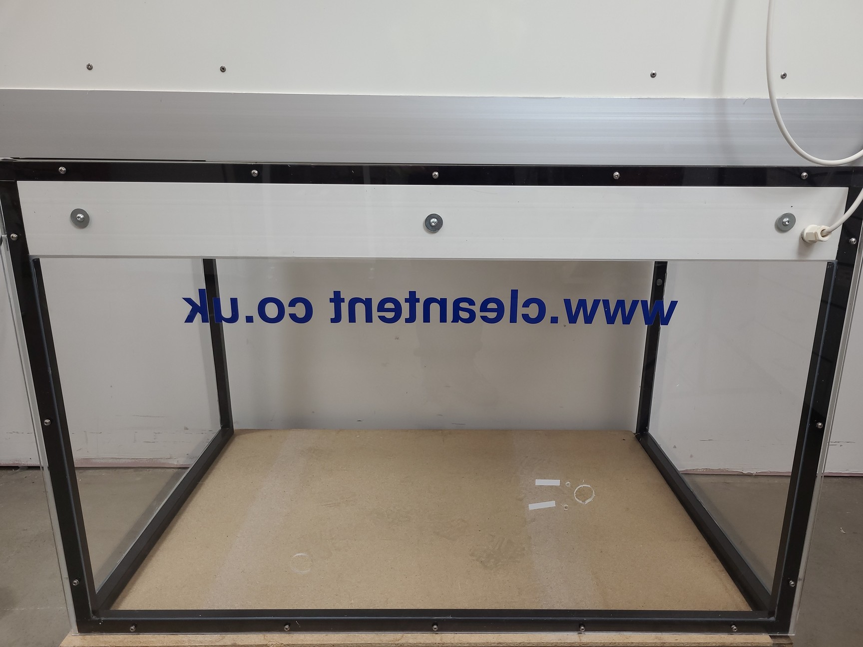 Image of Clean-Hood Series 1200 Laminar Flow Cabinet Lab